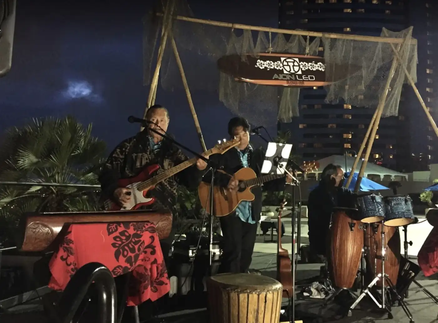 Hawaiian Three-Piece Band